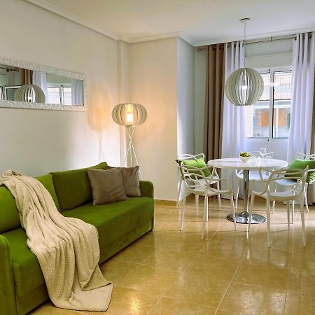 Holiday Suite Fragata Torrevieja Bagian luar foto