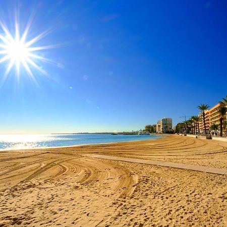 Holiday Suite Fragata Torrevieja Bagian luar foto