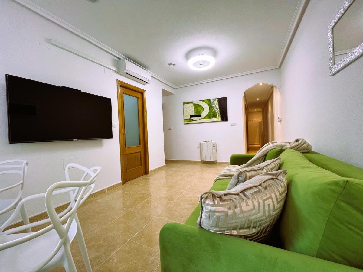 Holiday Suite Fragata Torrevieja Bagian luar foto