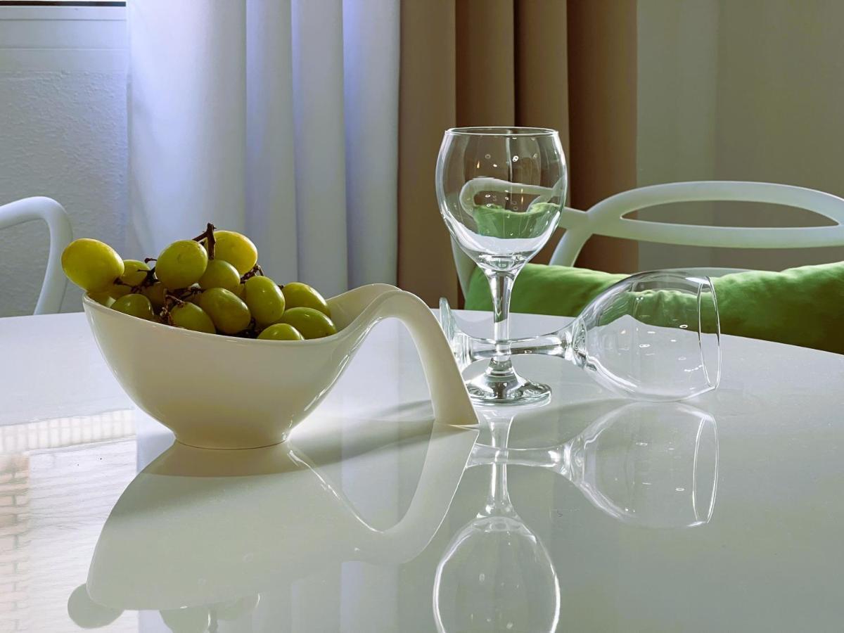 Holiday Suite Fragata Torrevieja Bagian luar foto