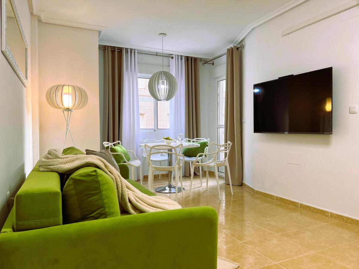 Holiday Suite Fragata Torrevieja Bagian luar foto