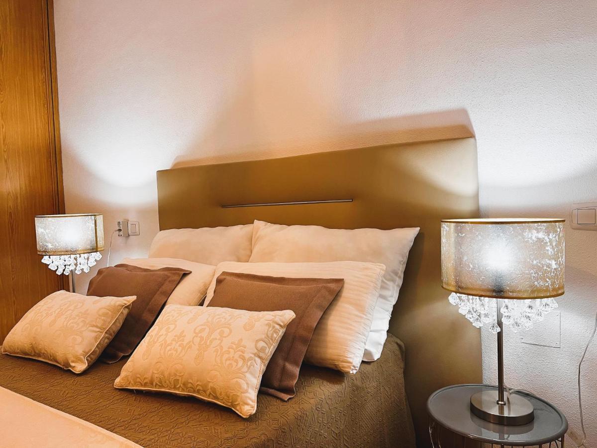 Holiday Suite Fragata Torrevieja Bagian luar foto