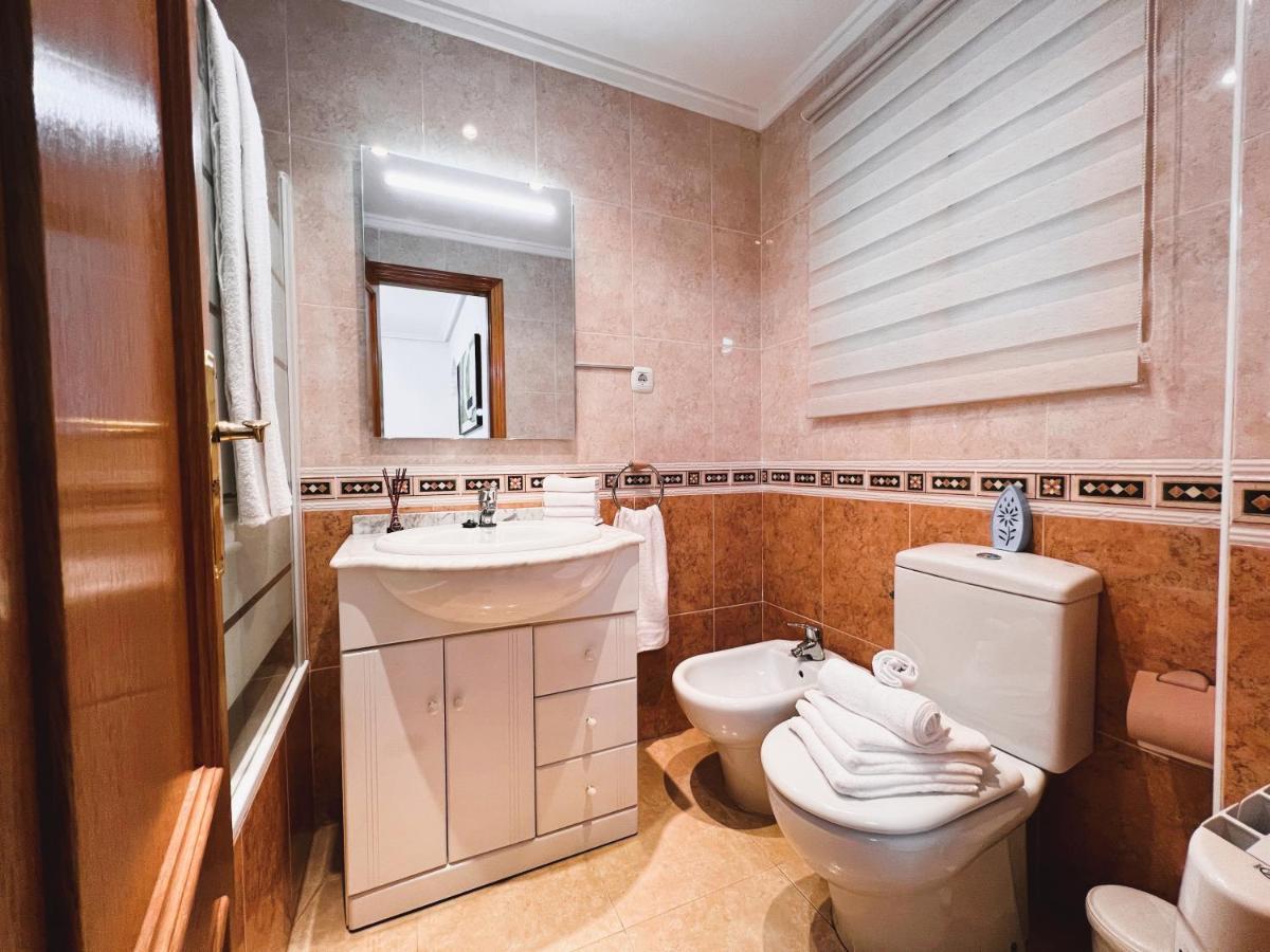 Holiday Suite Fragata Torrevieja Bagian luar foto