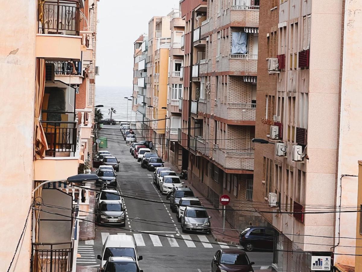 Holiday Suite Fragata Torrevieja Bagian luar foto