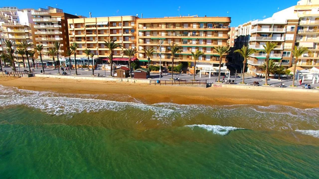 Holiday Suite Fragata Torrevieja Bagian luar foto