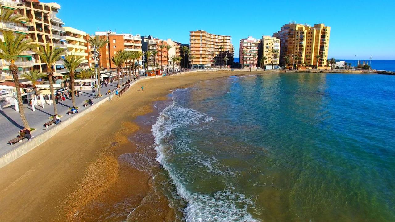 Holiday Suite Fragata Torrevieja Bagian luar foto